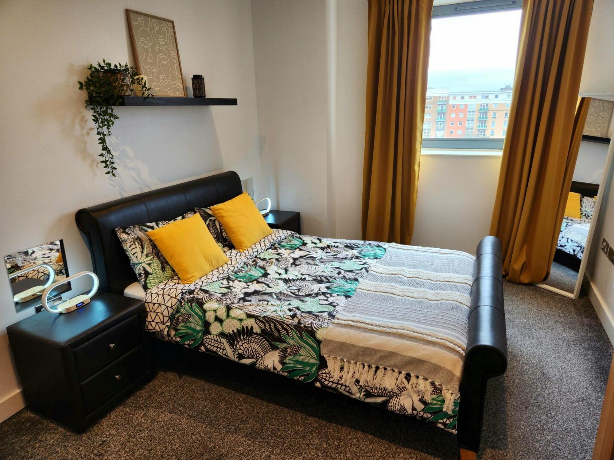 Apartamento Centre 2 Bed & 2 Bath With Free Secured Parking Near And Hospital Sheffield