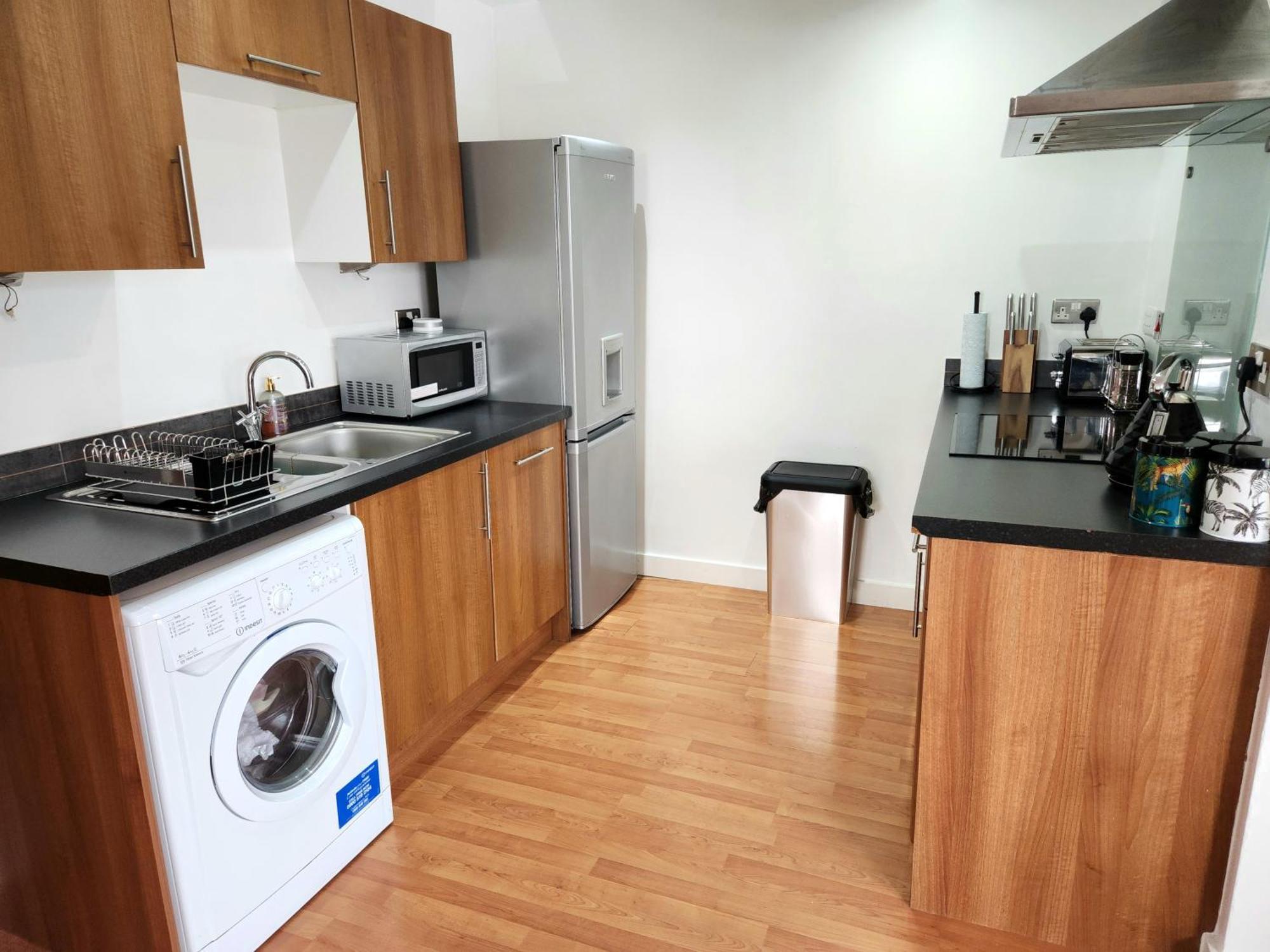 Apartamento Centre 2 Bed & 2 Bath With Free Secured Parking Near And Hospital *