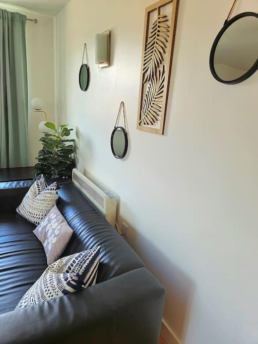 Centre 2 Bed & 2 Bath With Free Secured Parking Near And Hospital Apartamento *